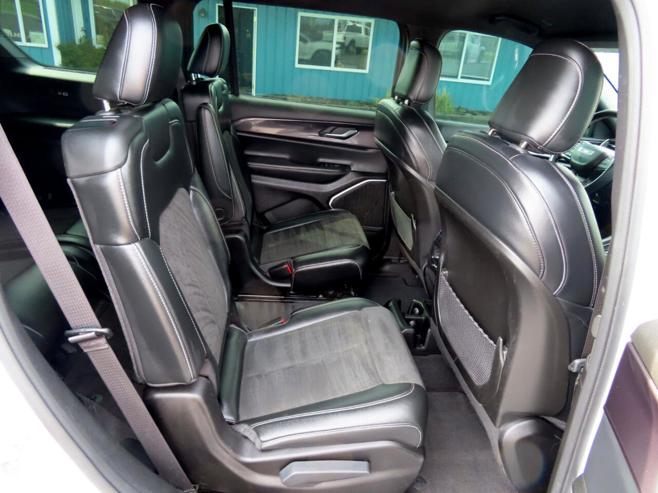 Used 2021 Jeep Grand Cherokee L Laredo image 44