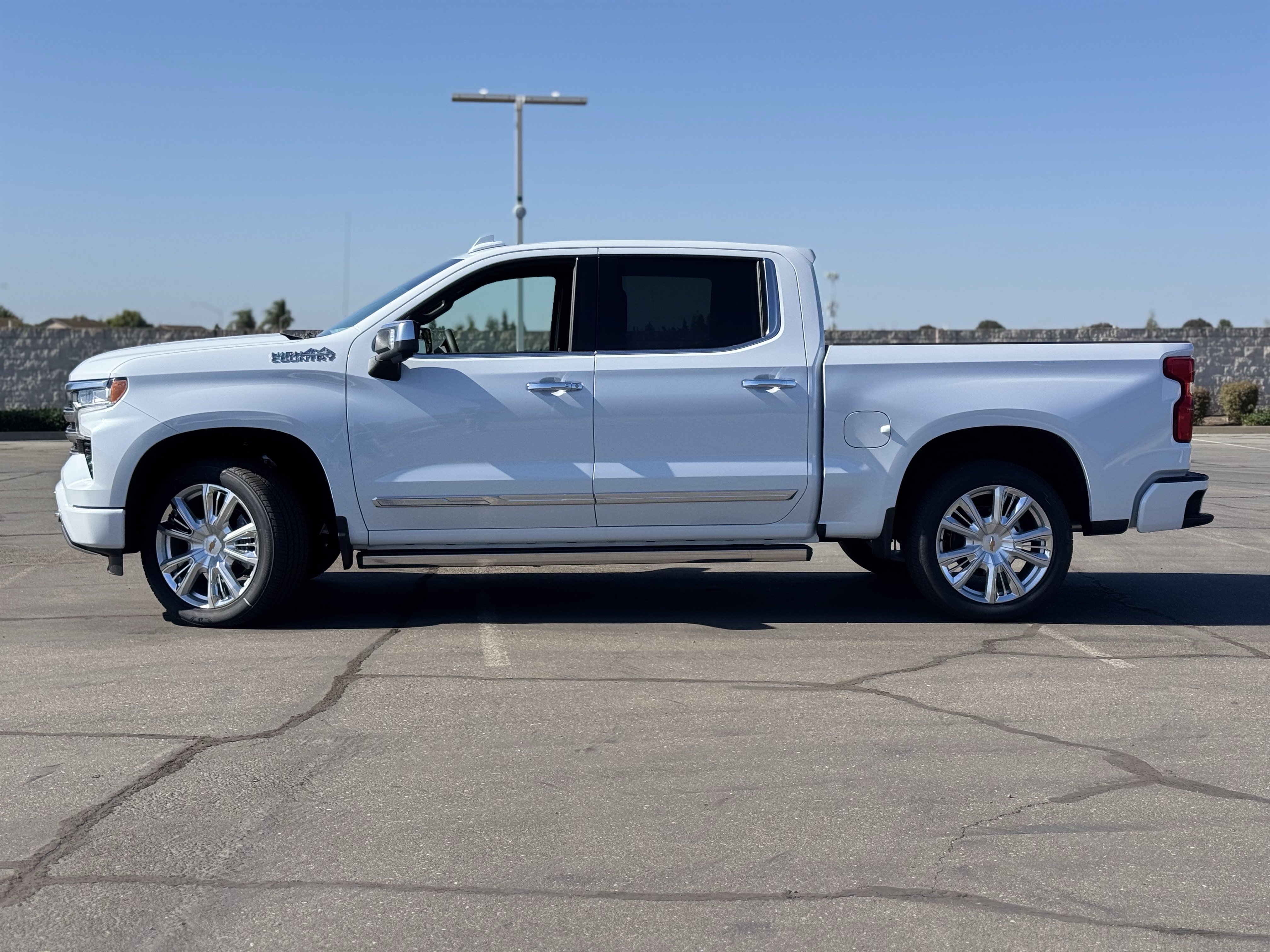 New 2026 Chevrolet Silverado 1500 High Country AWD/4WD image 4