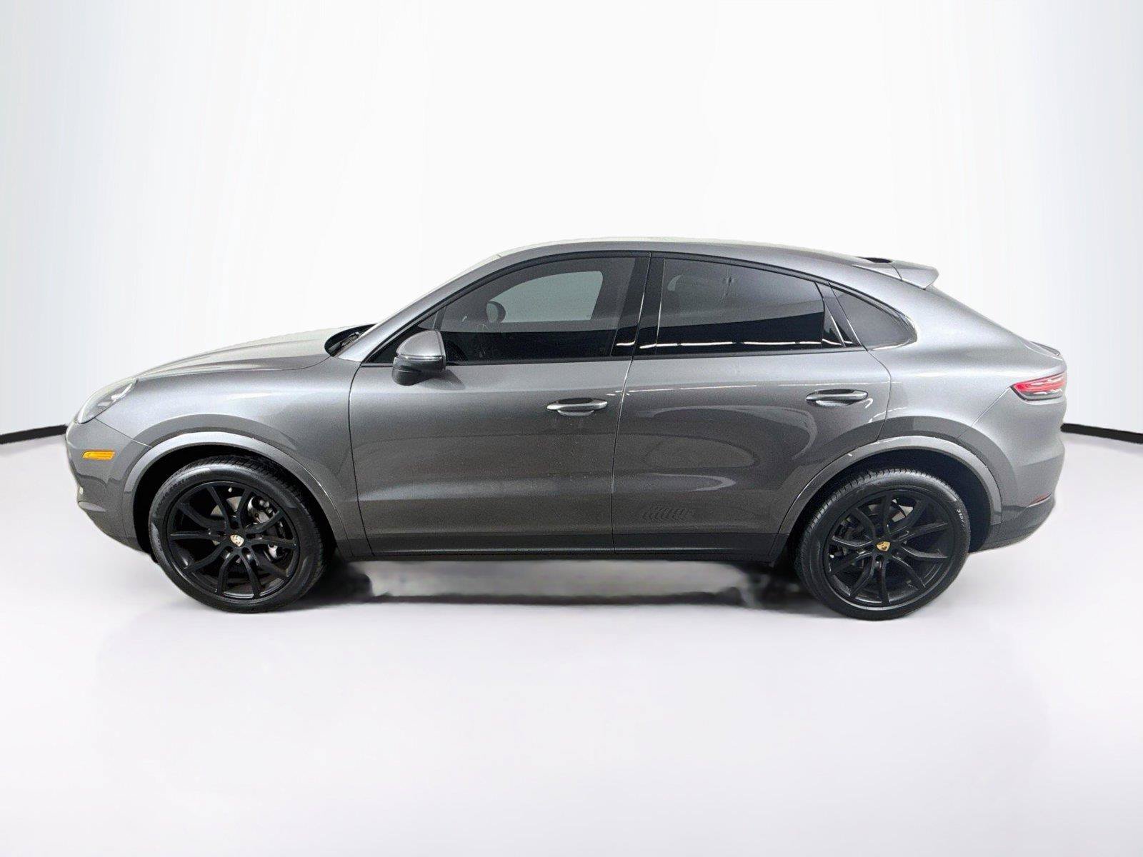 Used 2020 Porsche Cayenne AWD/4WD image 2