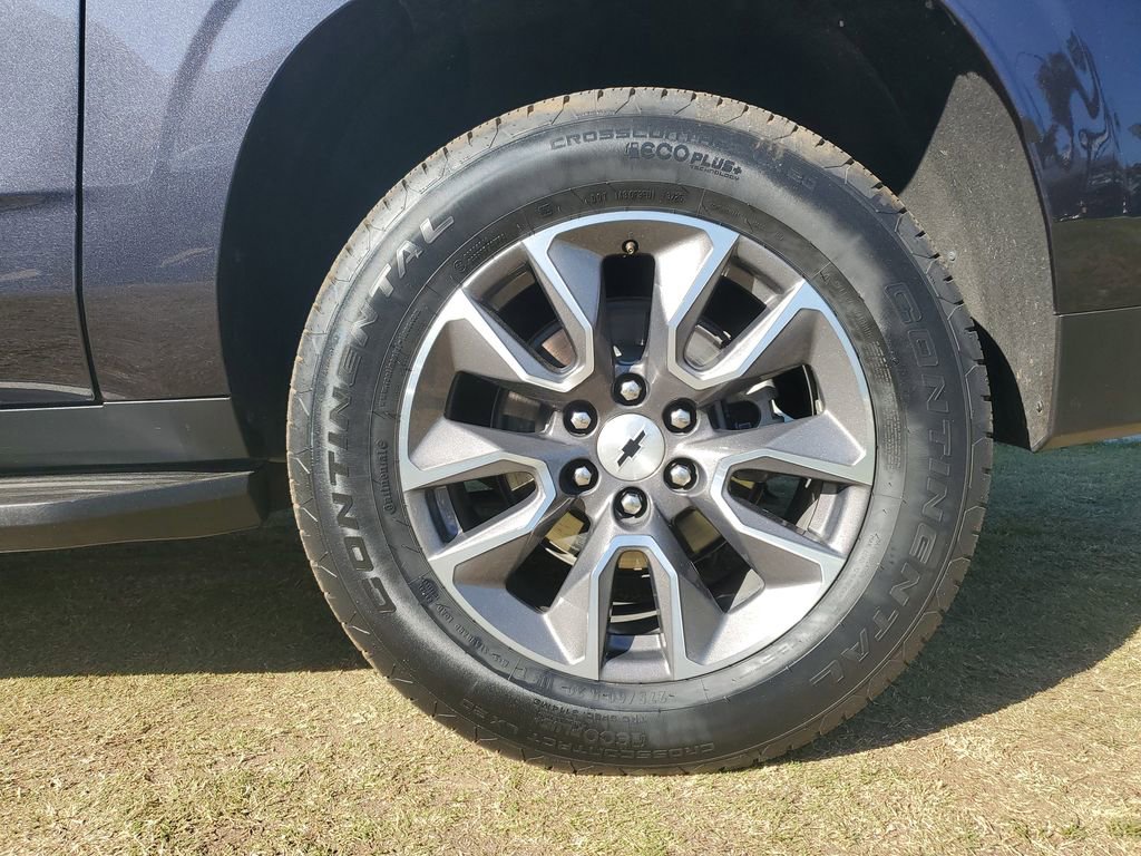 Used 2023 Chevrolet Suburban LS image 5