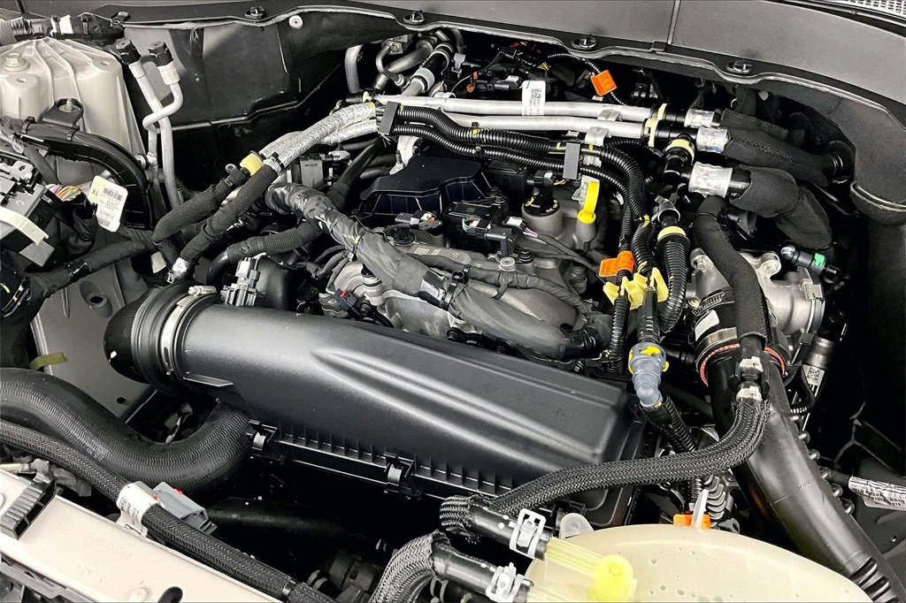 Used 2025 Ford Explorer Active image 34