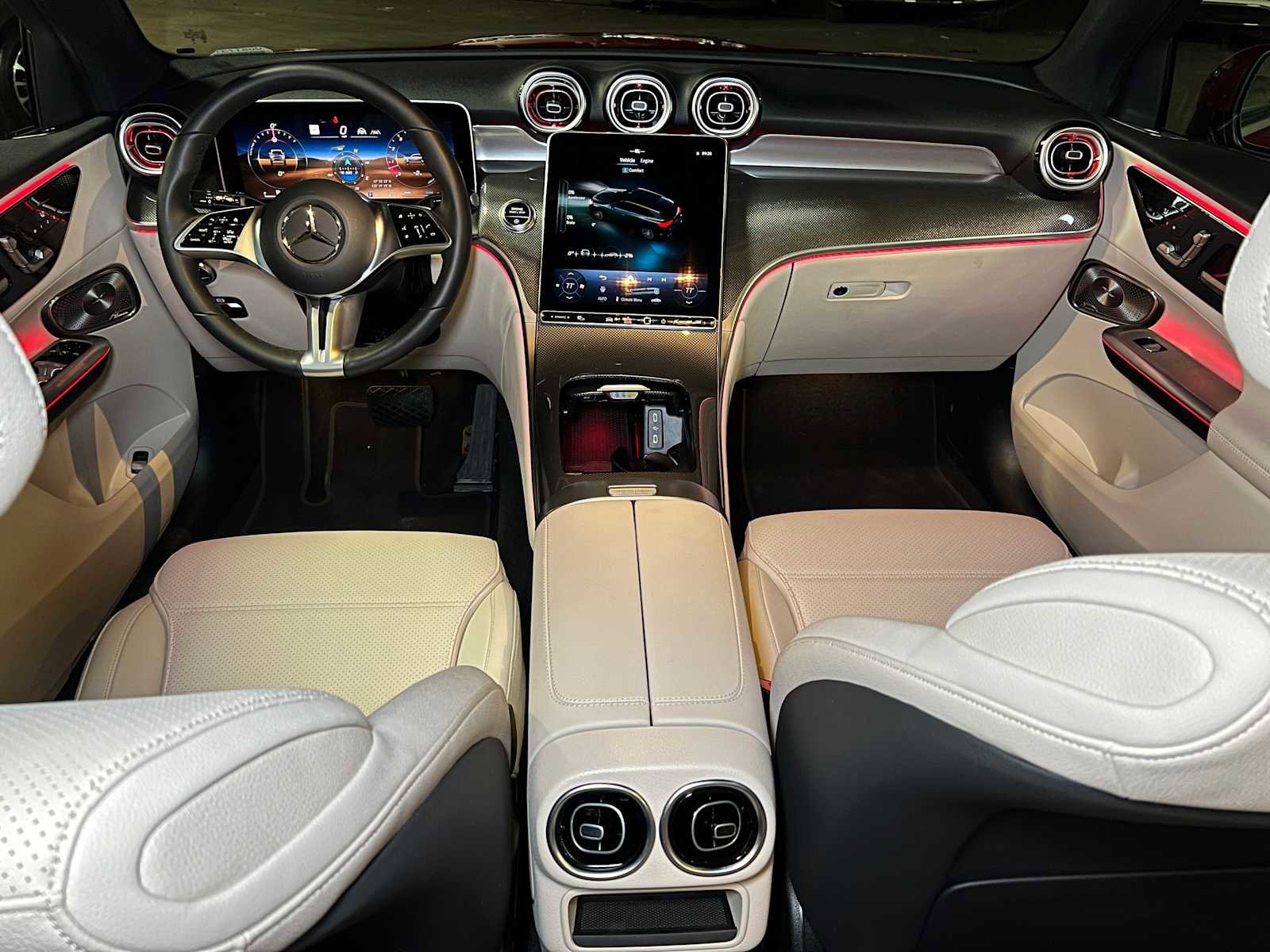 Certified 2025 Mercedes-Benz GLC 300 4MATIC image 39