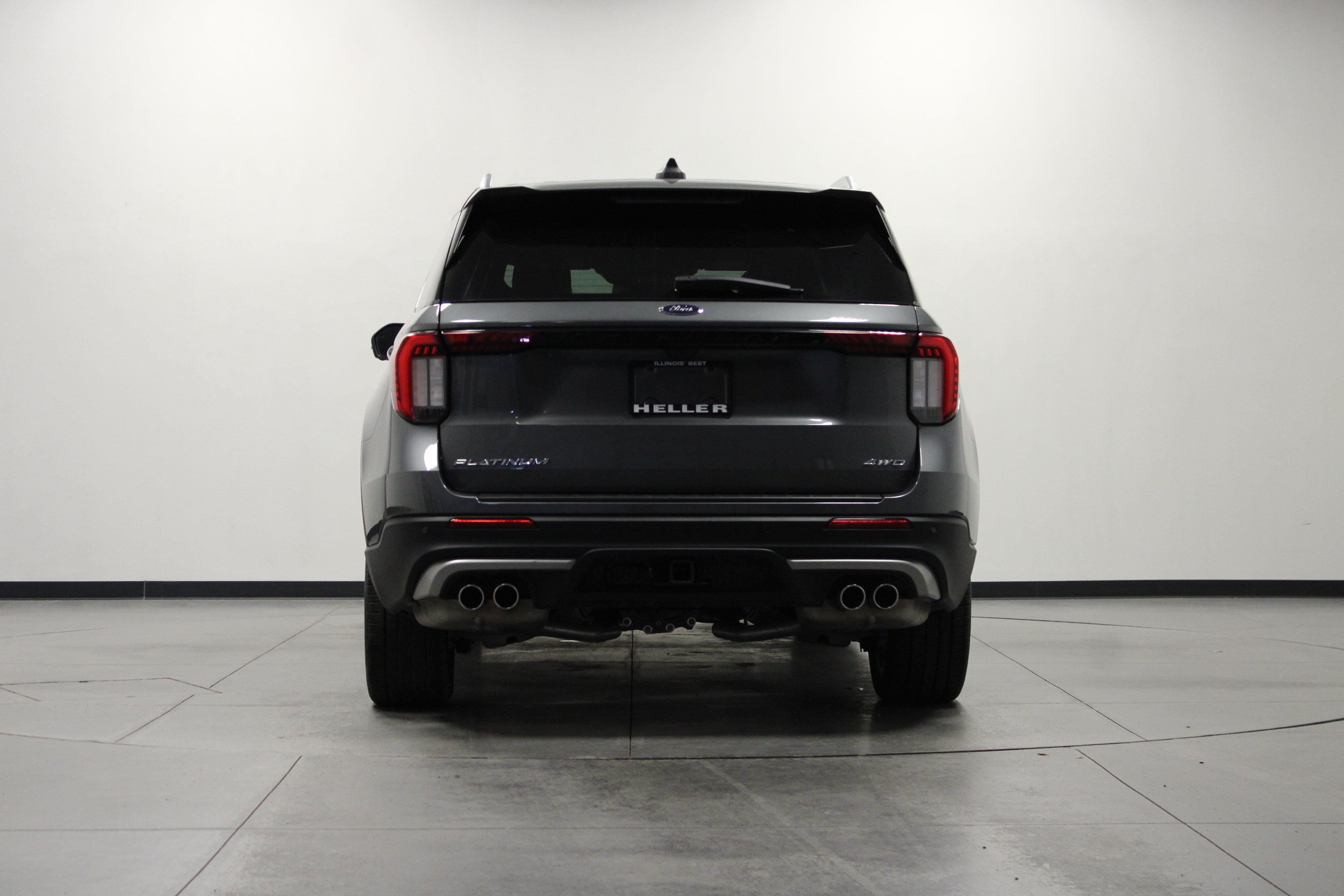 Used 2025 Ford Explorer Platinum w/ Ultimate Package AWD/4WD image 5