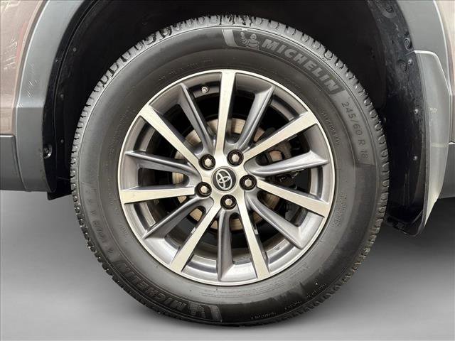 Used 2019 Toyota Highlander XLE image 9