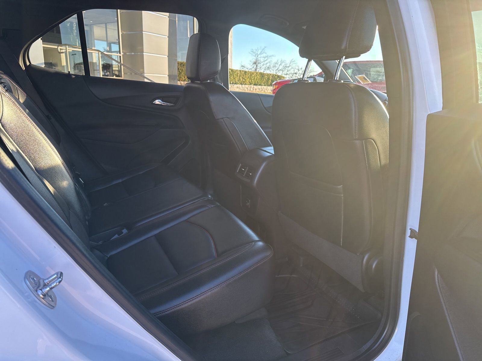 Used 2024 Chevrolet Equinox RS w/ RS Leather Package AWD/4WD image 29