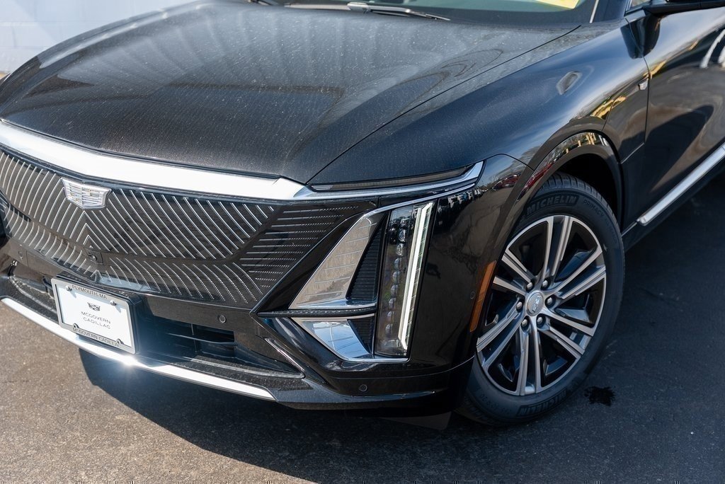 New 2025 Cadillac Lyriq Luxury image 12