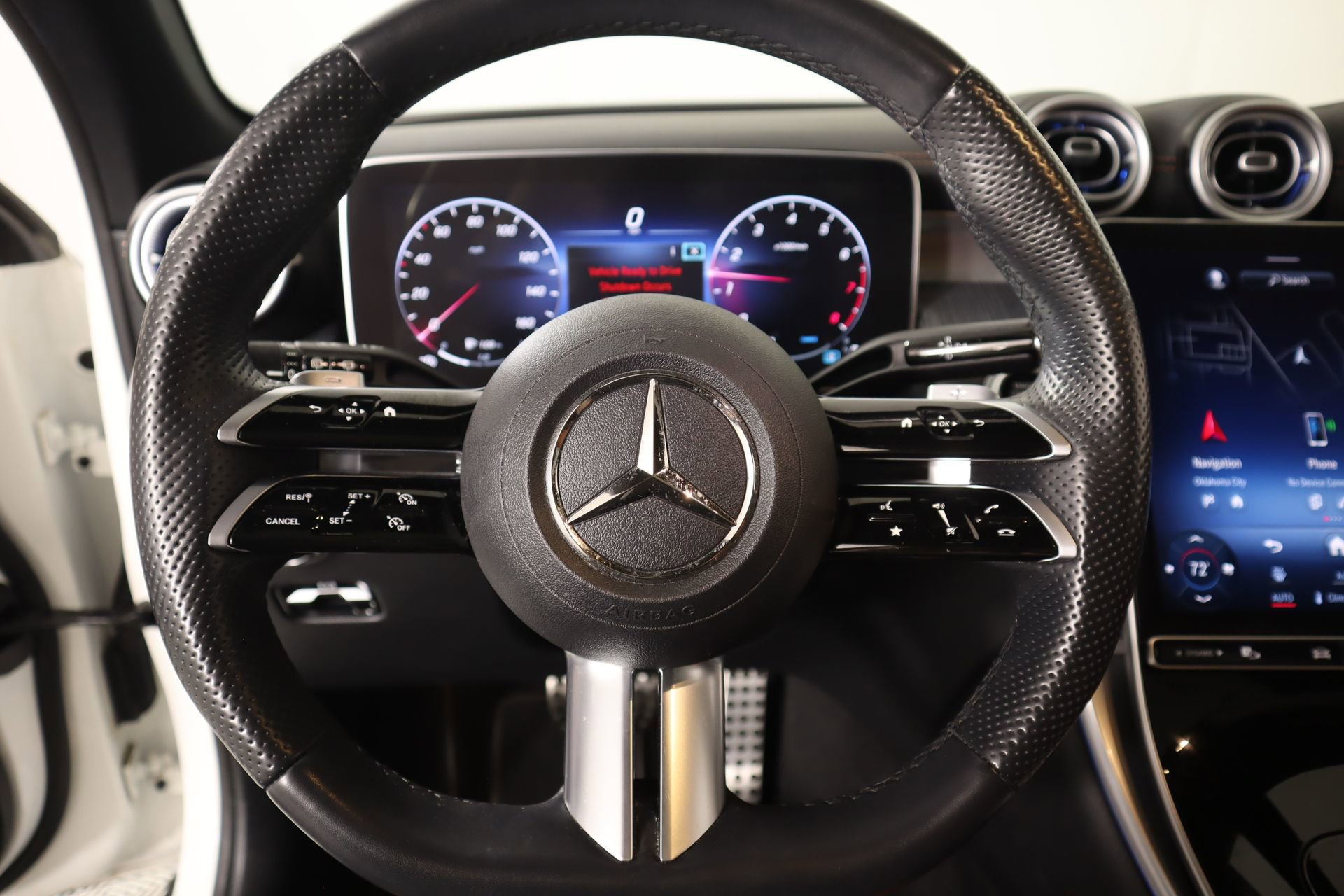 Used 2023 Mercedes-Benz GLC 300 4MATIC image 3