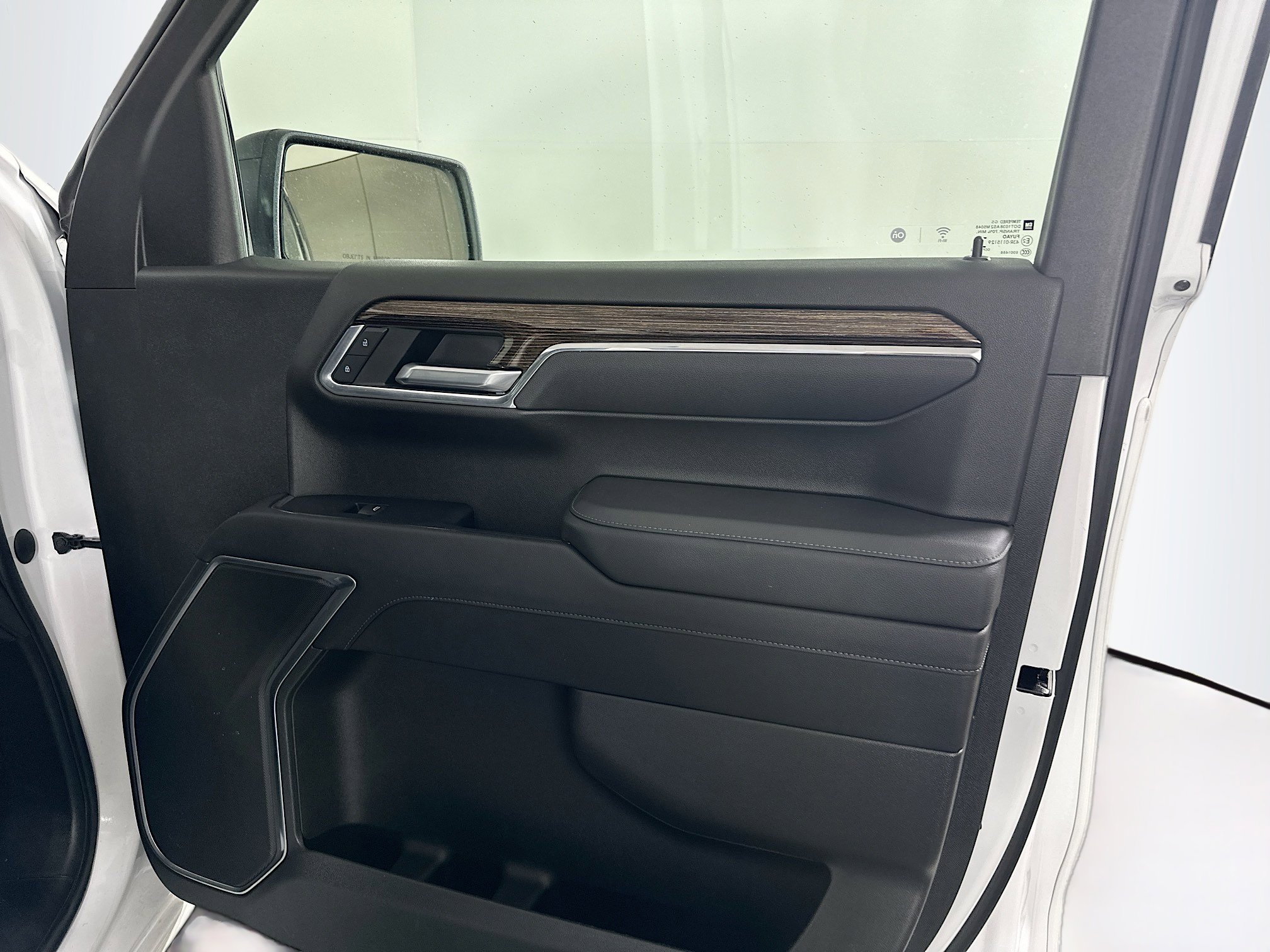 Used 2023 GMC Sierra 1500 Elevation image 30