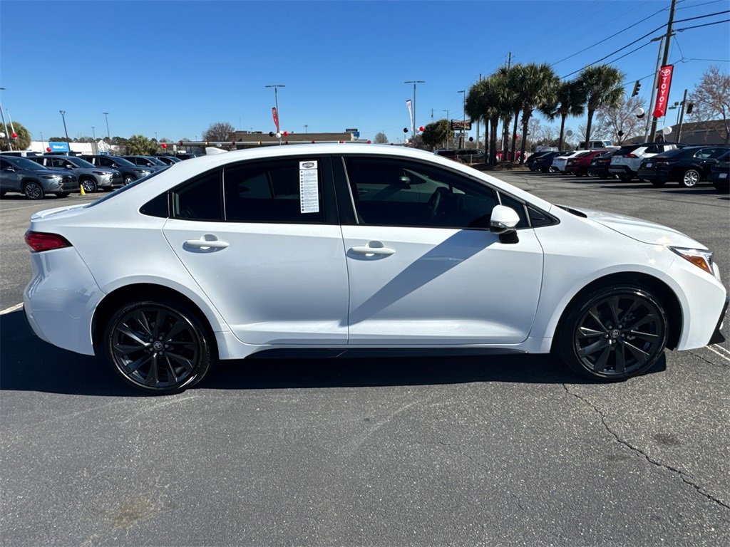 New 2026 Toyota Corolla SE image 2