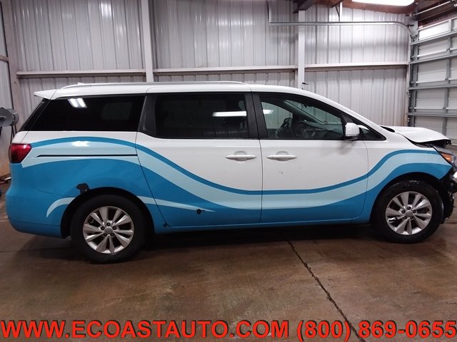 Used 2015 Kia Sedona LX FWD image 3