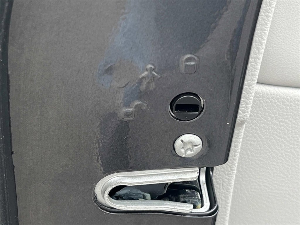 Used 2022 Jeep Grand Cherokee Overland w/ Luxury Tech Group IV image 14