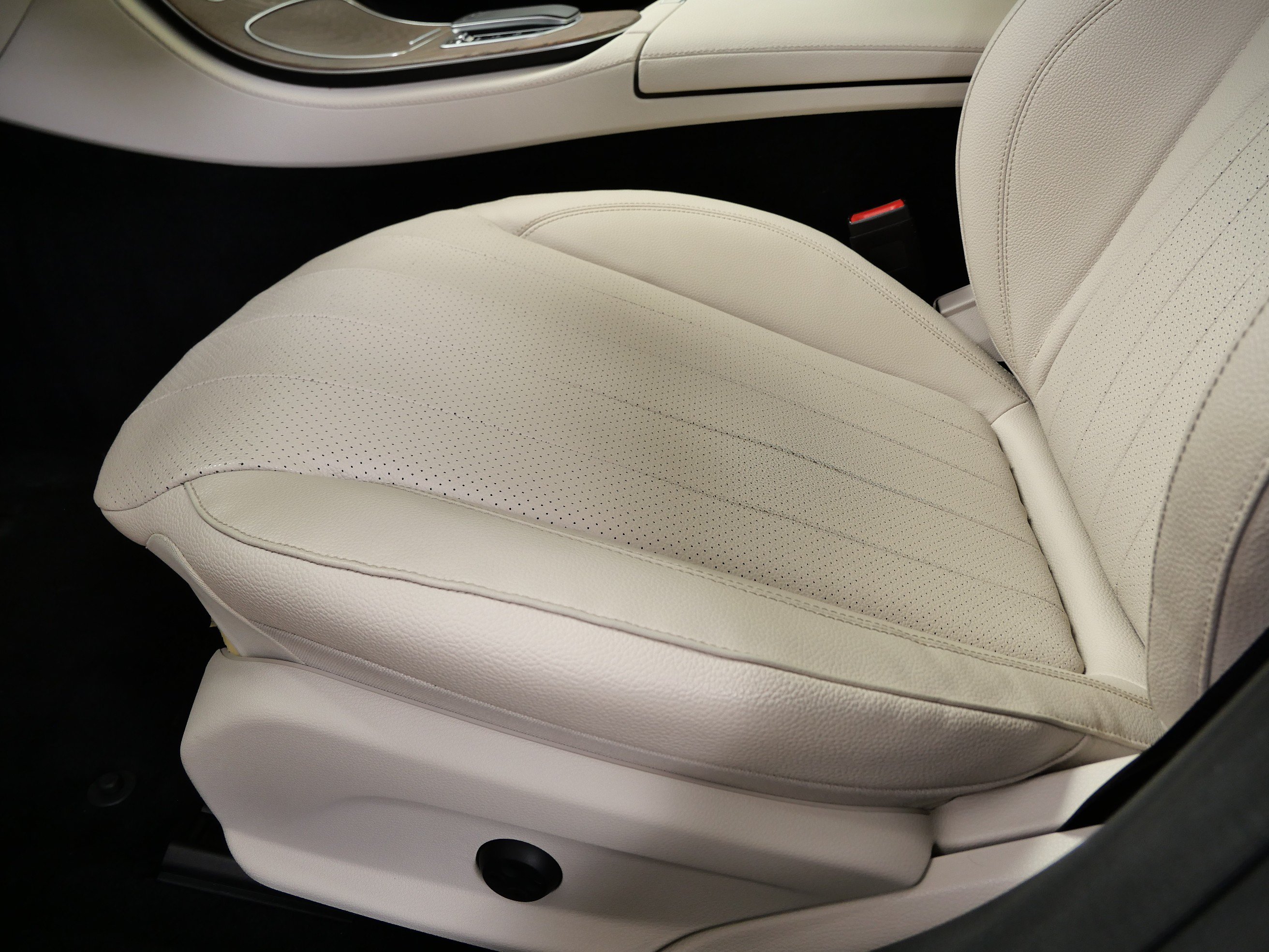 Used 2021 Mercedes-Benz E 350 4MATIC Sedan image 18