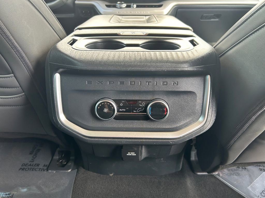 Used 2025 Ford Expedition Max Active AWD/4WD image 25