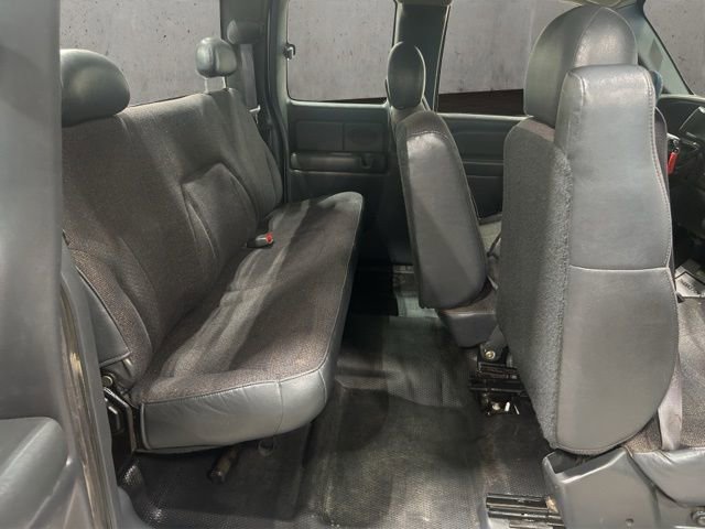 Used 2000 GMC Sierra 1500 SL w/ Fleet Group image 19