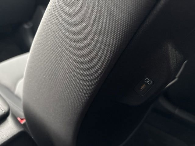 Used 2025 Kia Niro LX image 31