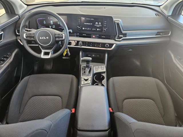 Used 2025 Kia Sportage LX image 18