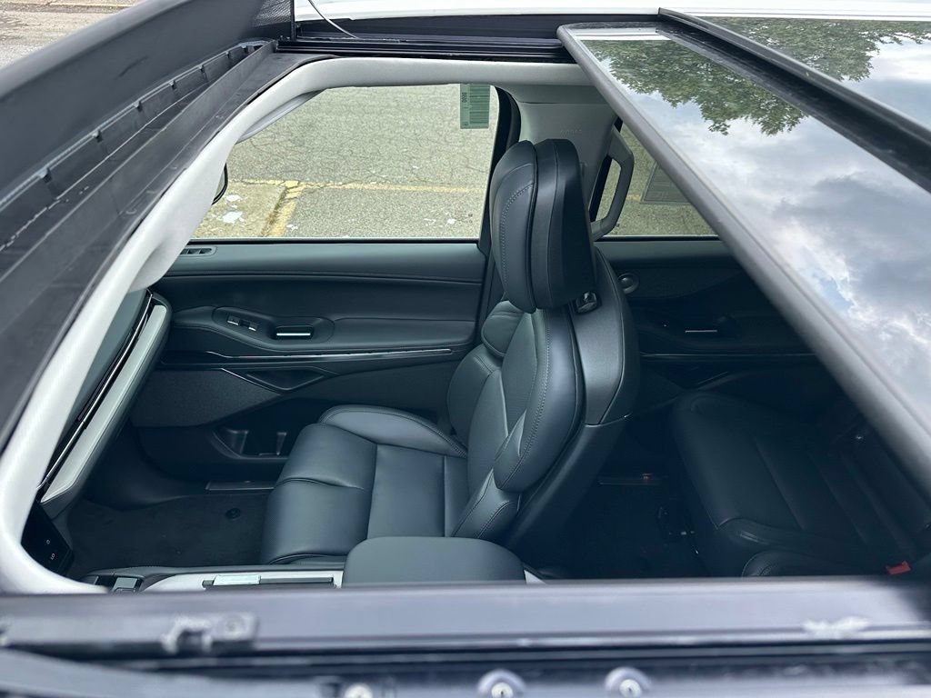 New 2027 Lincoln Navigator Reserve AWD/4WD image 6