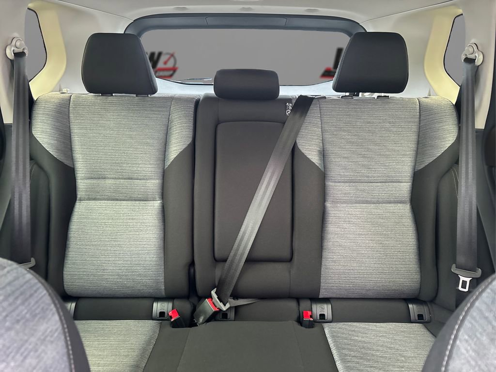 Used 2023 Nissan Rogue SV image 17