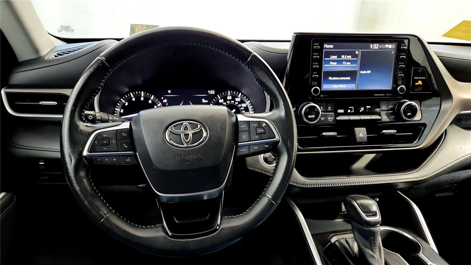 Certified 2021 Toyota Highlander XLE image 38