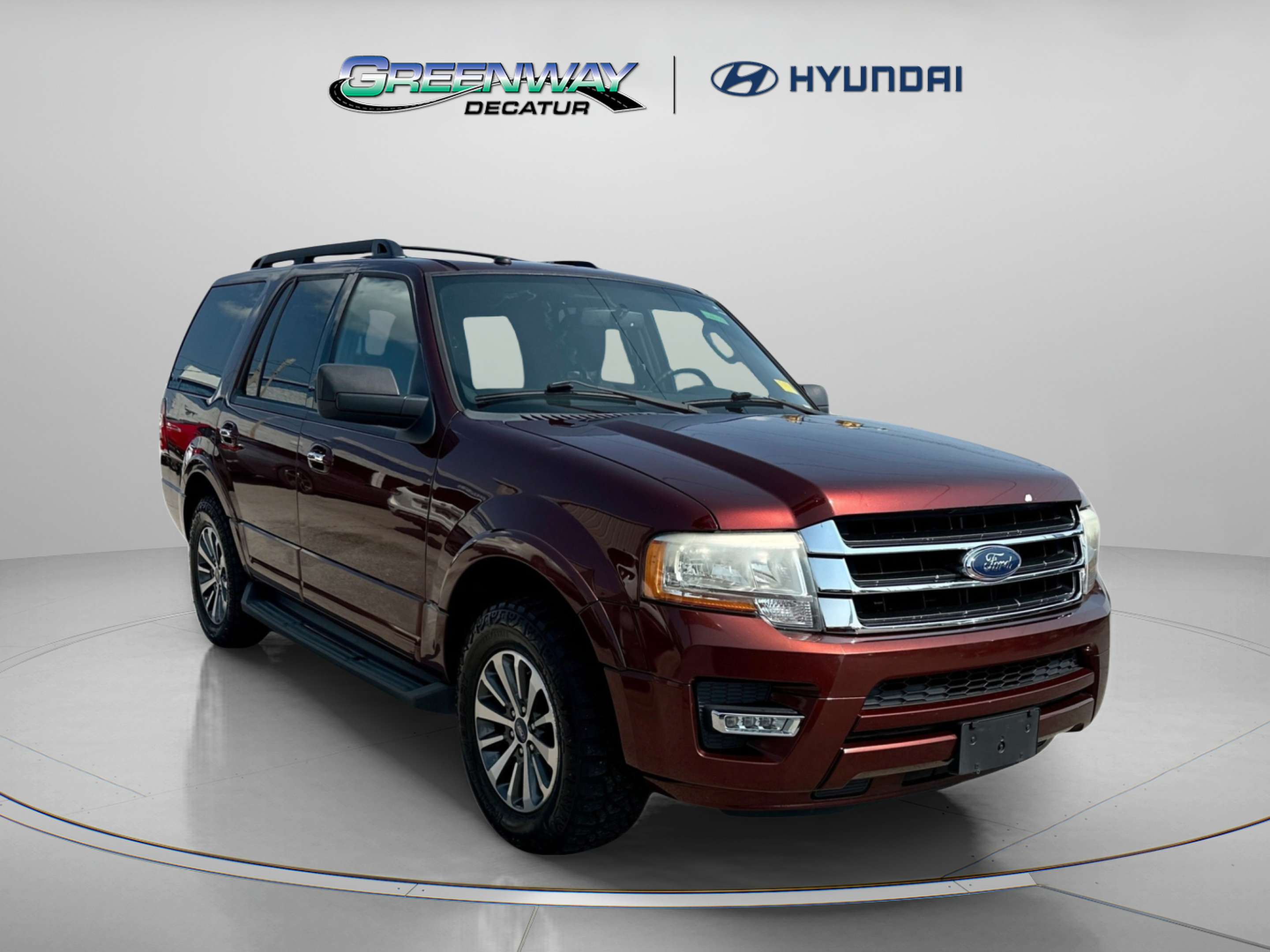 Used 2017 Ford Expedition XLT RWD image 2