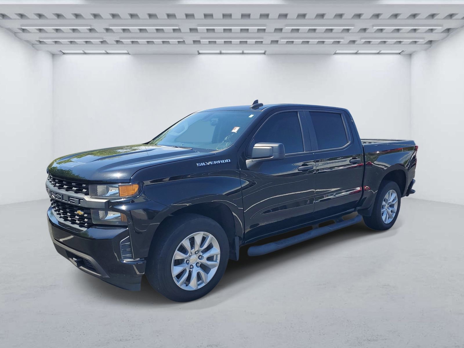 Used 2022 Chevrolet Silverado 1500 Custom image 2