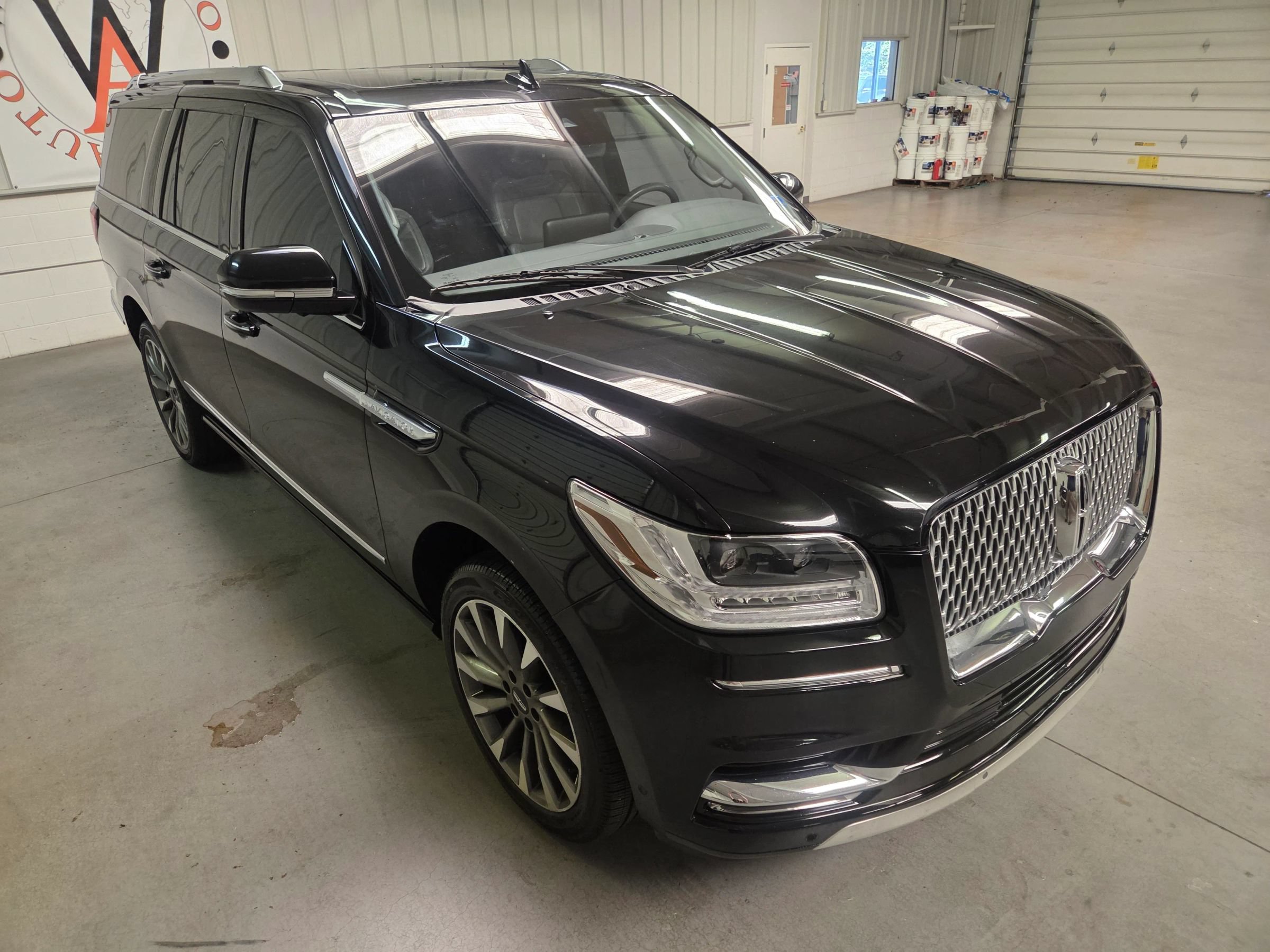 Used 2021 Lincoln Navigator L Reserve RWD image 11