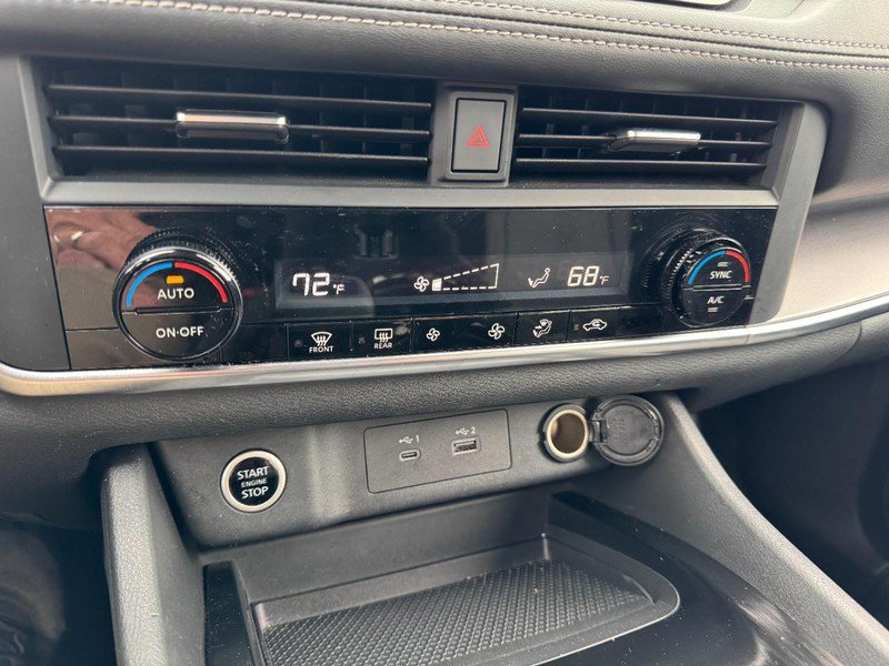 Used 2023 Nissan Rogue SV image 17