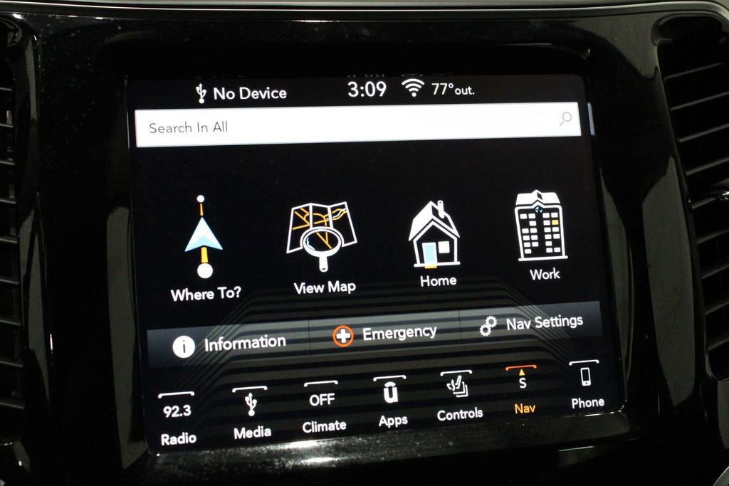 Used 2019 Jeep Cherokee Limited image 38