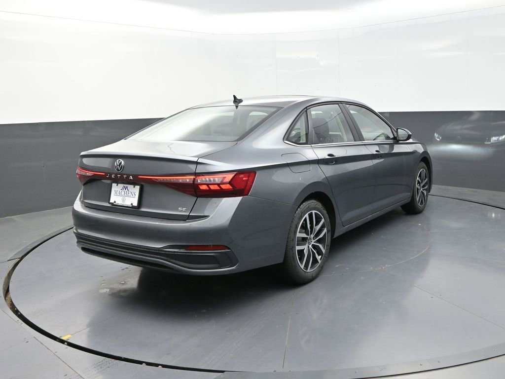 Used 2025 Volkswagen Jetta SE image 11