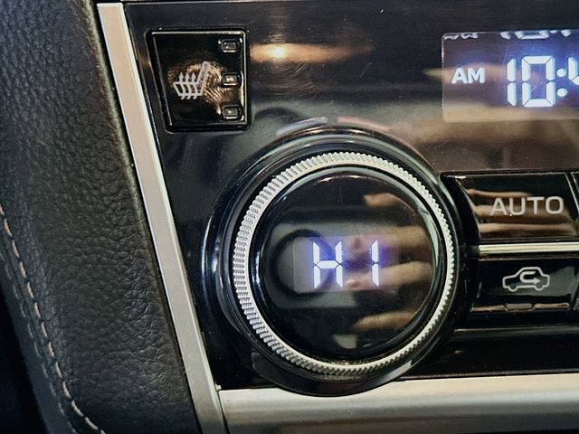 Used 2018 Subaru Outback 2.5i Limited image 23