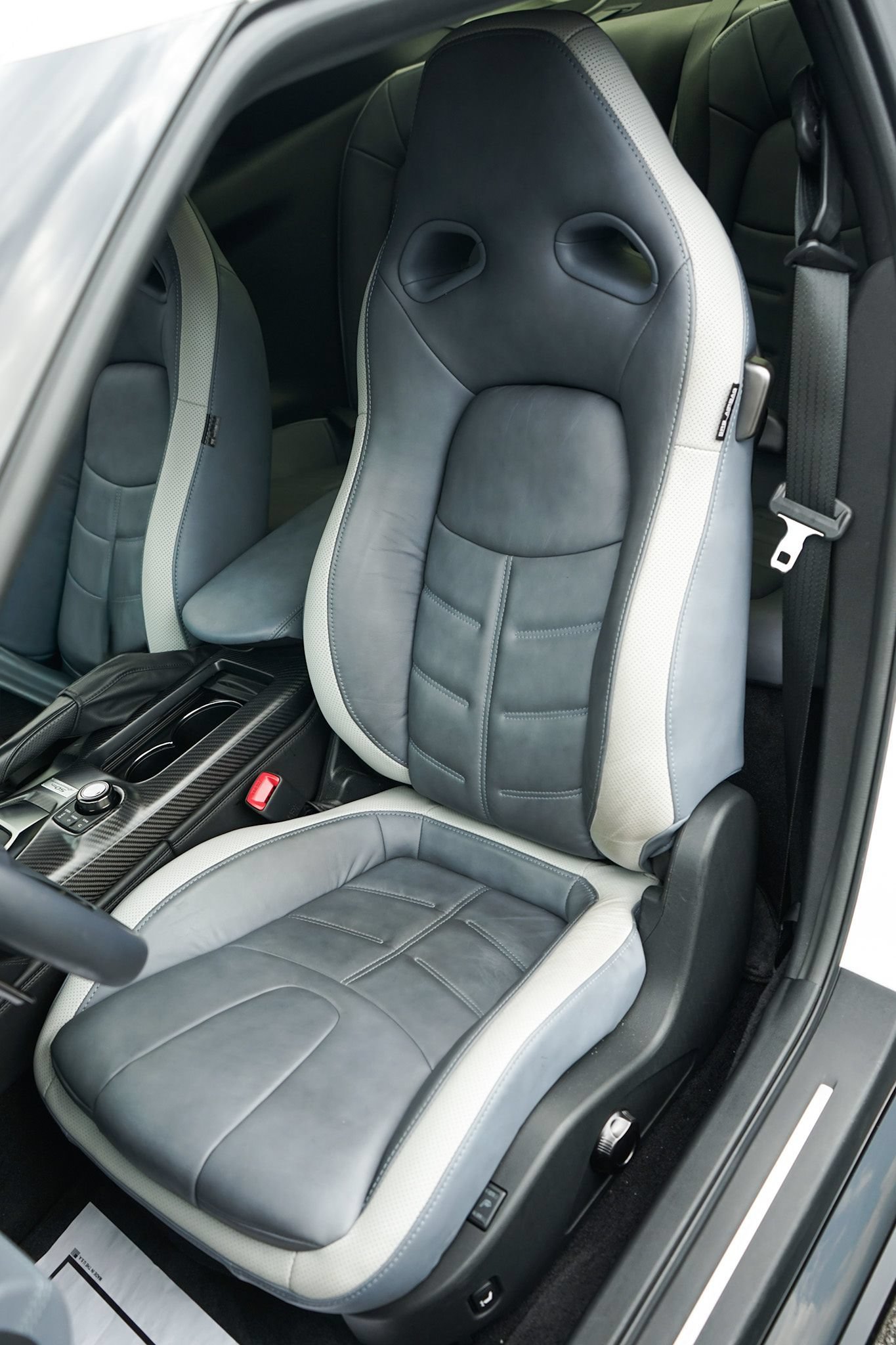 Used 2020 Nissan GT-R Premium AWD/4WD image 20