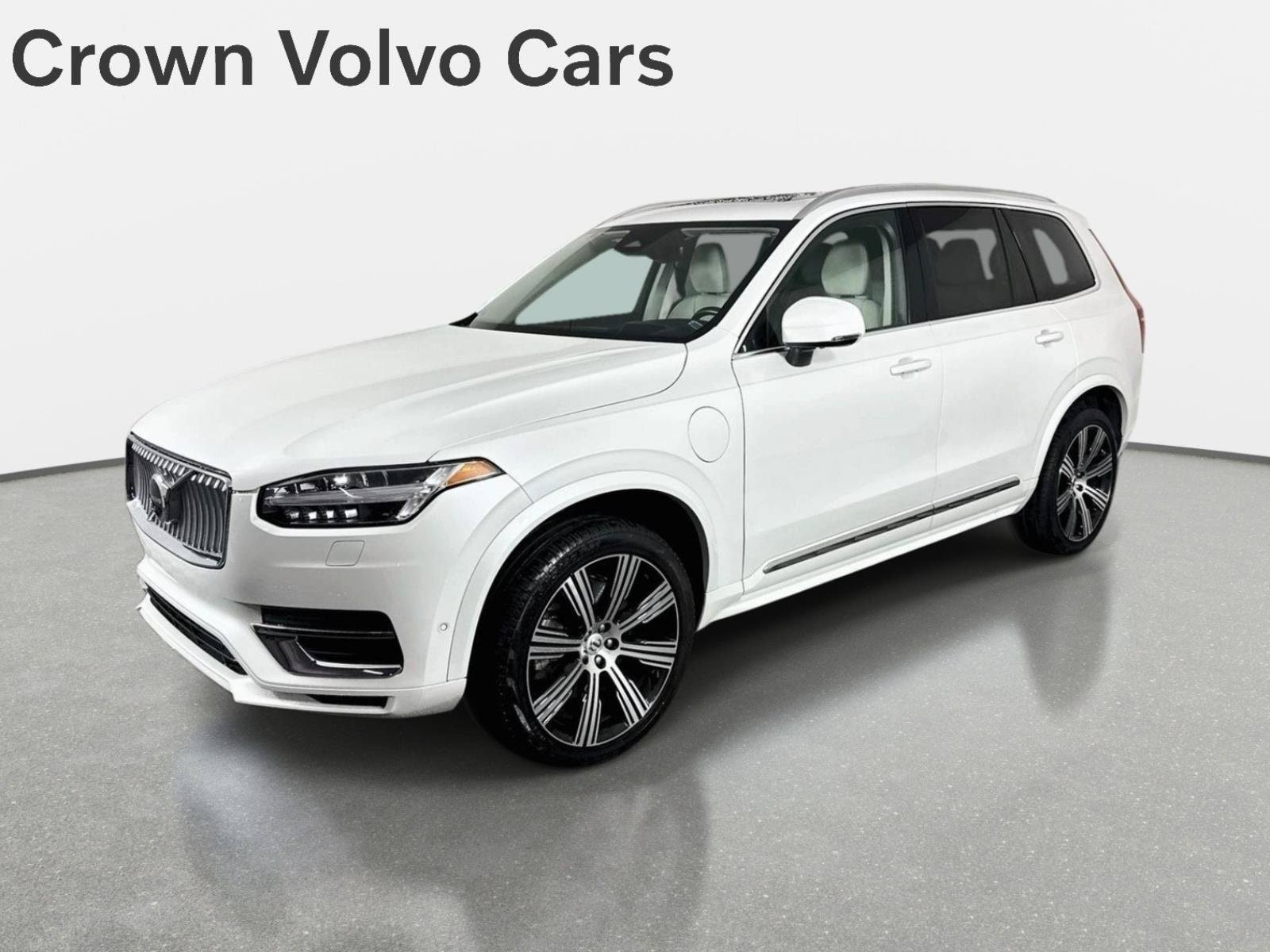 Used 2025 Volvo XC90 T8 Ultra w/ Protection Package Premier AWD/4WD image 1