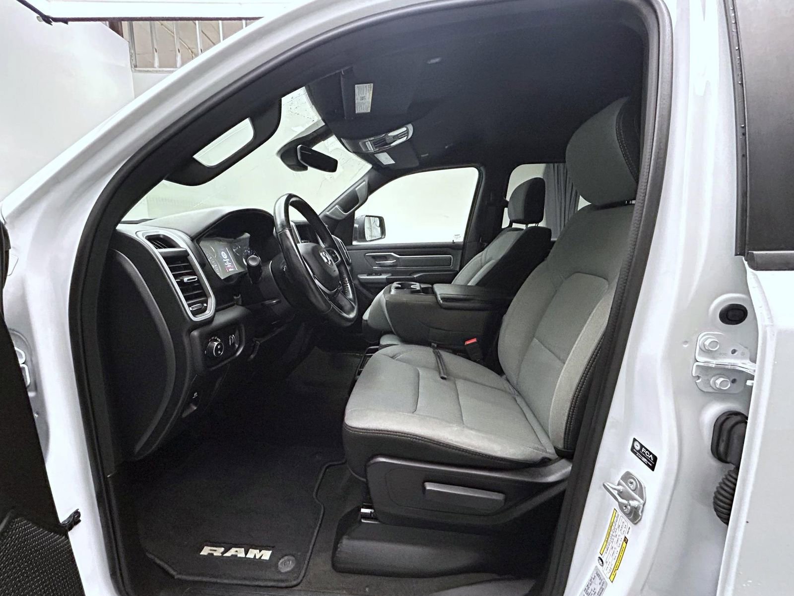 Used 2023 RAM 1500 Big Horn AWD/4WD image 10