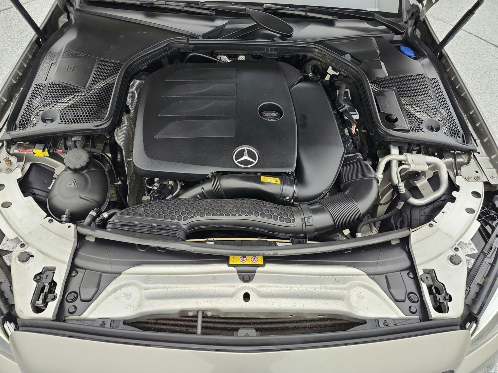 Used 2020 Mercedes-Benz C 300 Sedan image 17
