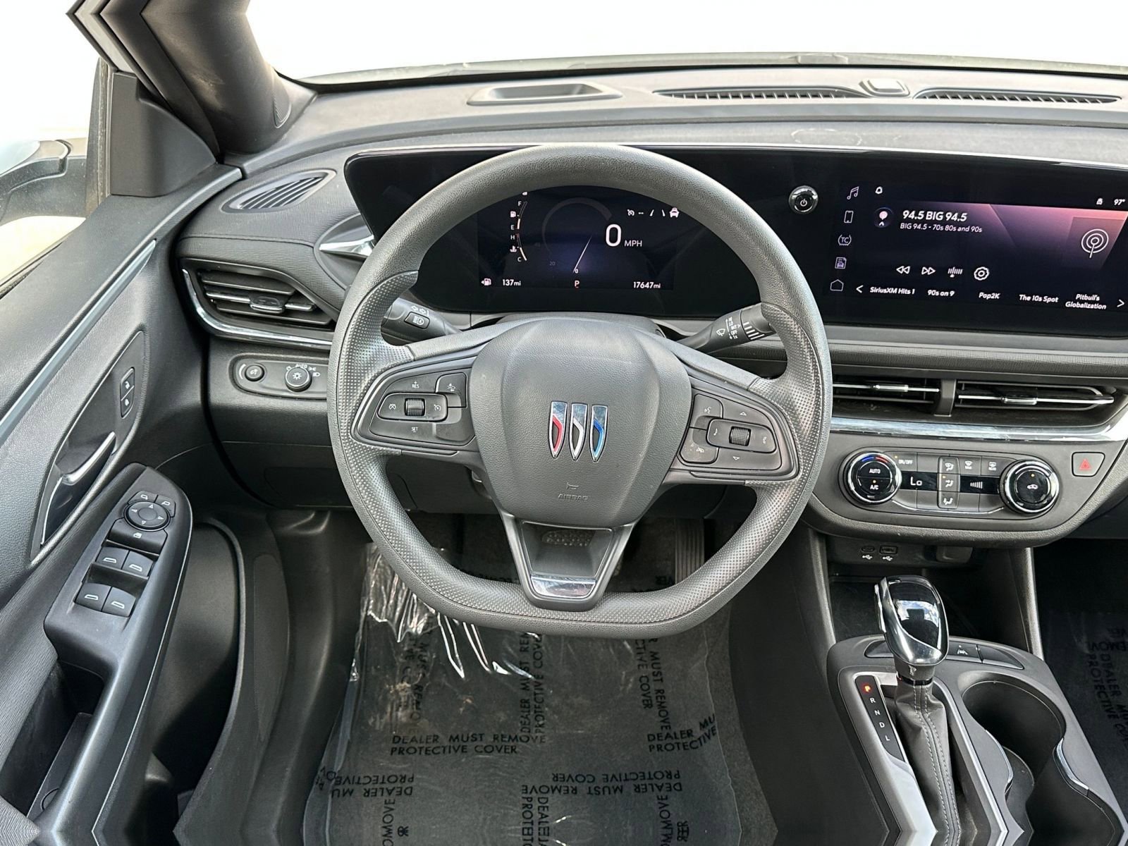 Used 2025 Buick Envista Preferred image 32