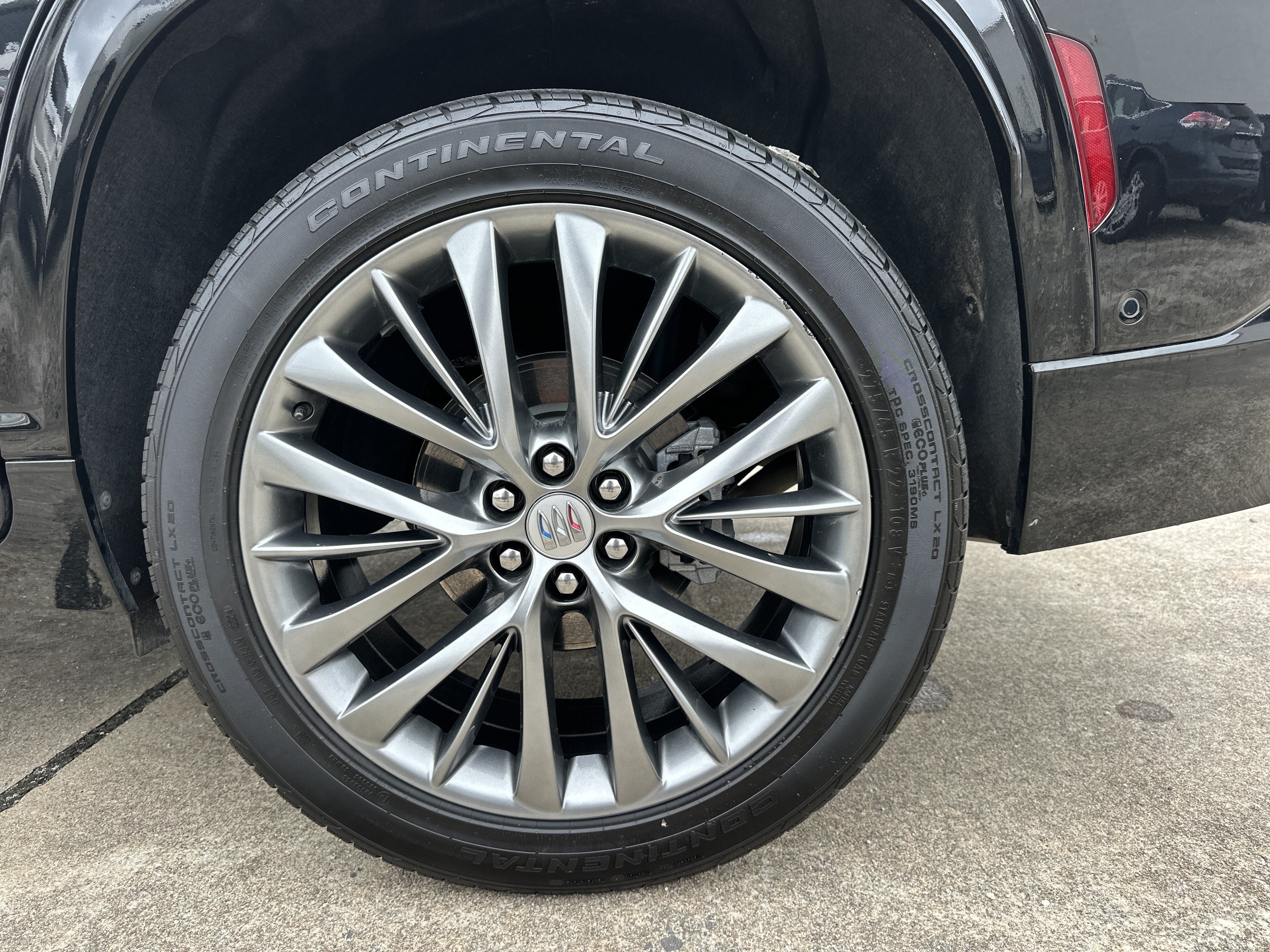 Certified 2025 Buick Enclave Avenir w/ Super Cruise Package AWD/4WD image 21