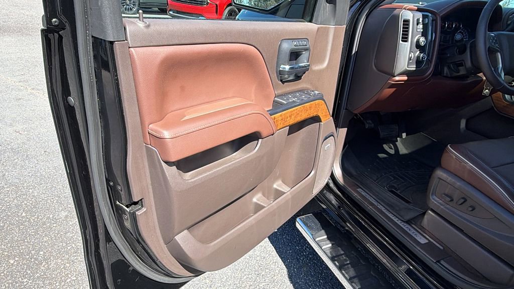 Used 2015 Chevrolet Silverado 1500 High Country w/ High Country Premium Package image 11