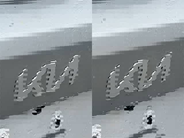 Used 2023 Kia Sorento EX image 19