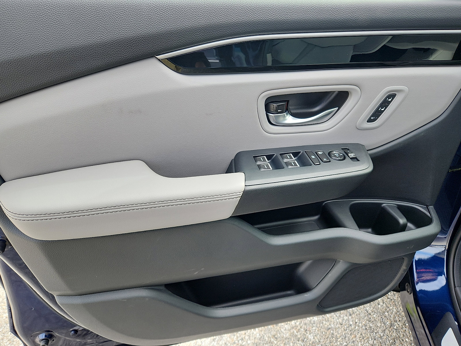 New 2025 Honda Pilot Touring image 8