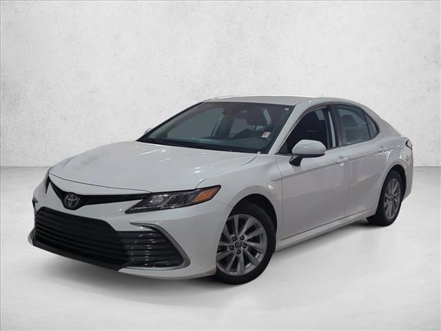 Certified 2022 Toyota Camry LE image 1