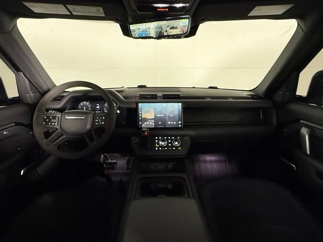 Used 2023 Land Rover Defender 110 V8 AWD/4WD image 16