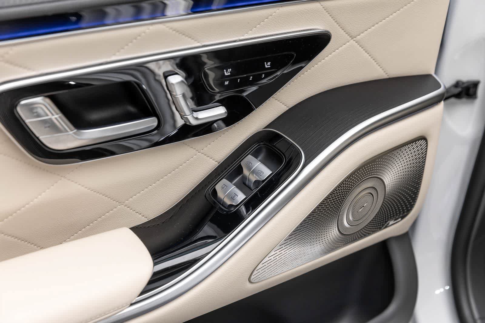 Used 2025 Mercedes-Benz S 580 4MATIC Sedan image 31