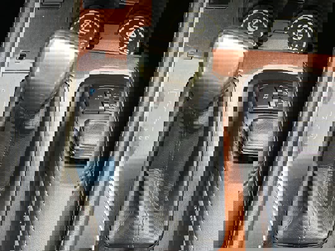 Used 2017 Lexus LX 570 4WD w/ Luxury Package image 22