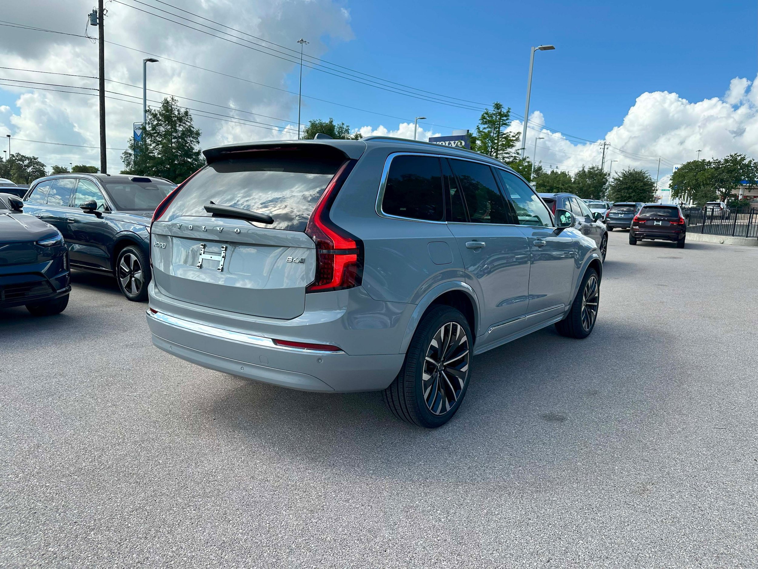 Used 2026 Volvo XC90 B6 Core AWD/4WD image 6