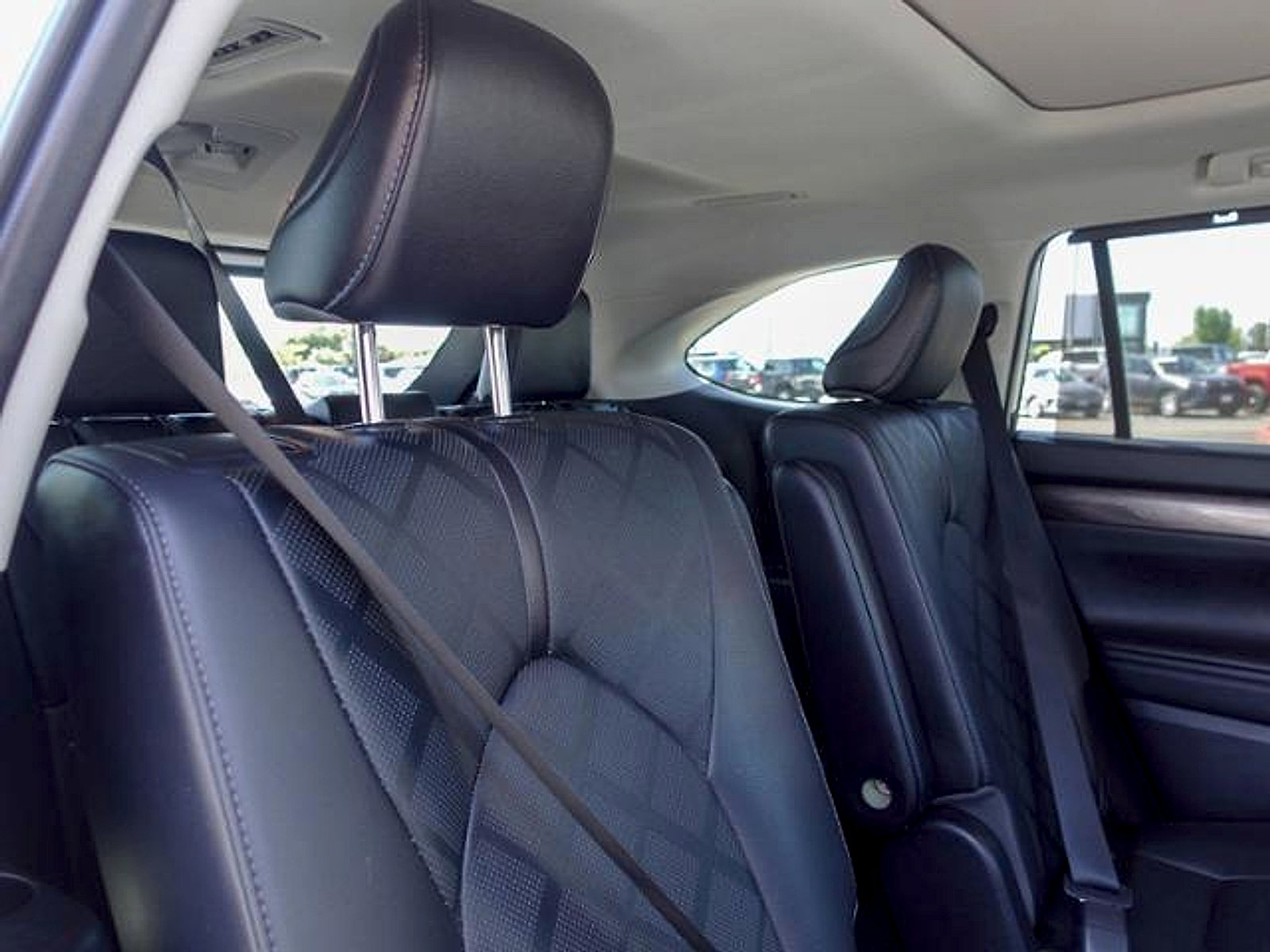 Certified 2021 Toyota Highlander Platinum FWD image 13