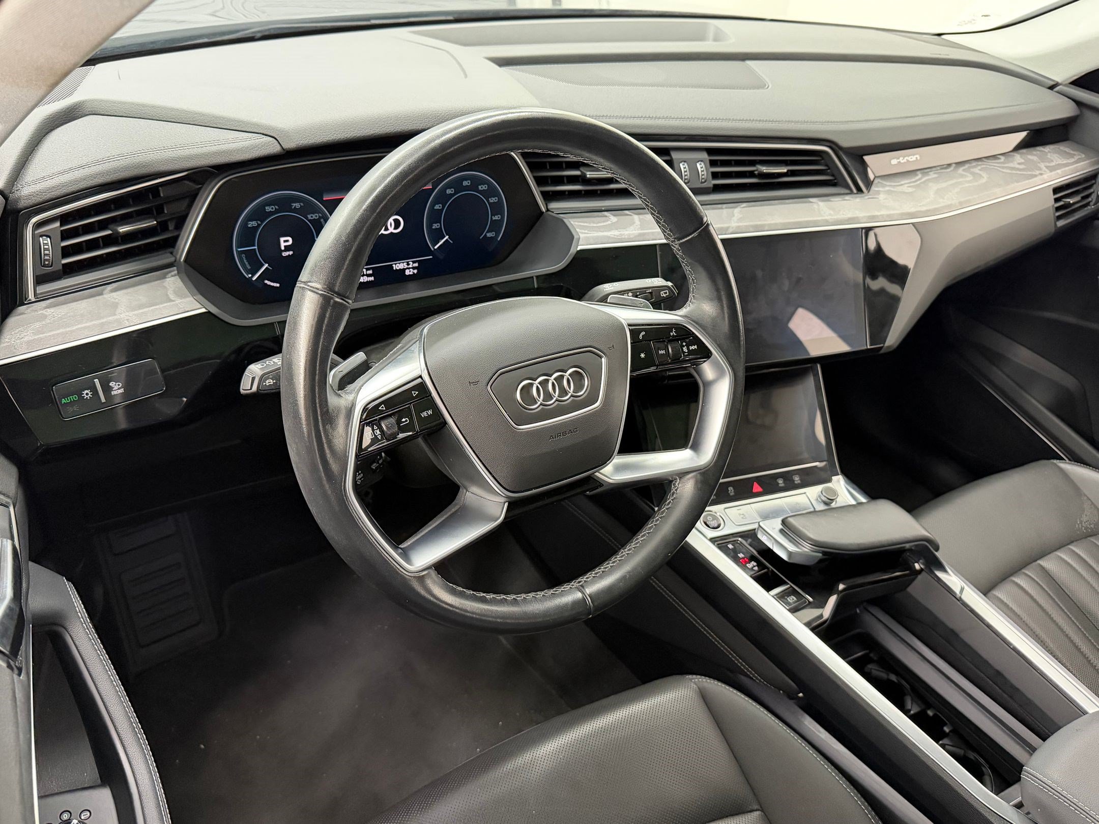 Used 2024 Audi Q8 e-tron Premium Plus w/ Premium Plus Package AWD/4WD image 4