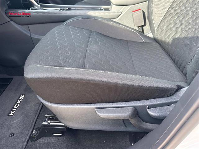 Used 2024 Nissan Kicks SV FWD image 16