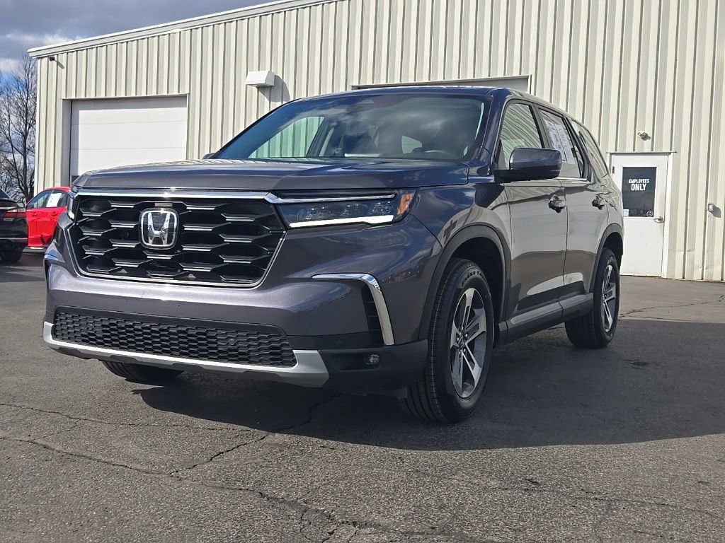 Used 2025 Honda Pilot EX-L image 3