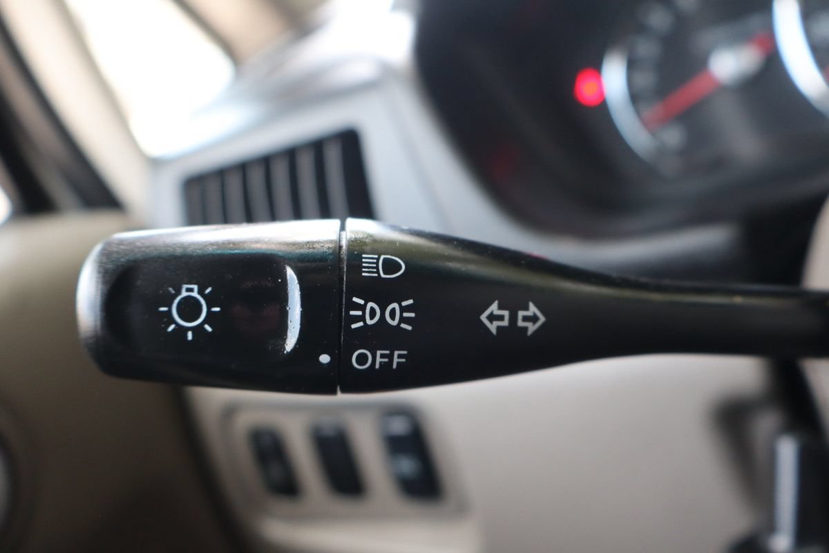 Used 2008 Mitsubishi Endeavor LS AWD/4WD image 29