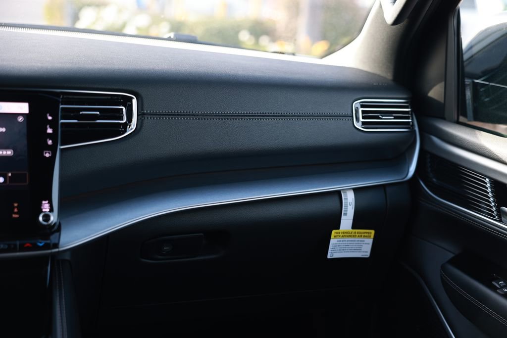 New 2026 Jeep Grand Wagoneer L 2WD image 26